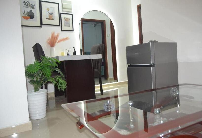 هتل Lovana Apartments And