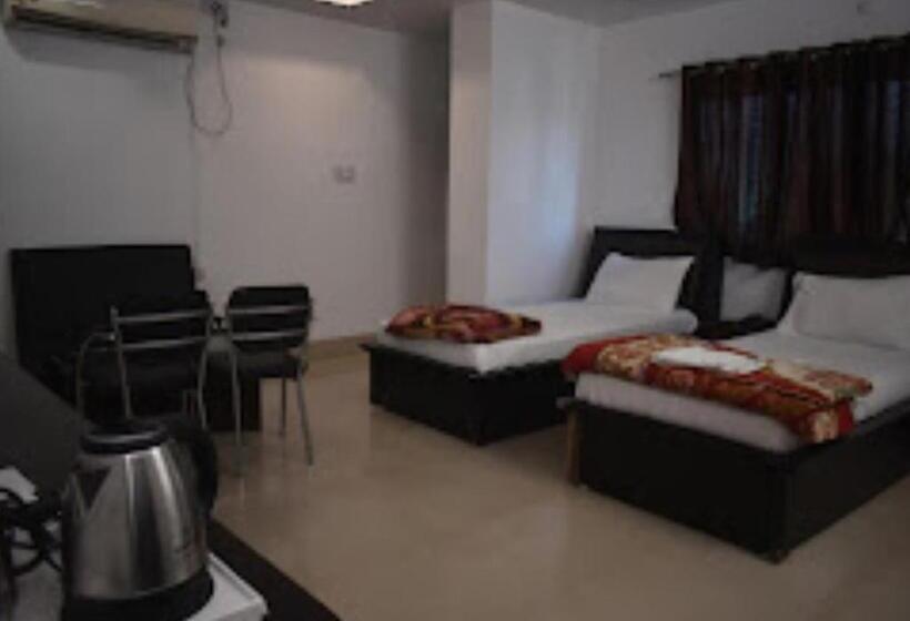 호텔 Midway & Zaika Restaurant Bihar