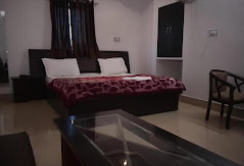 호텔 Midway & Zaika Restaurant Bihar