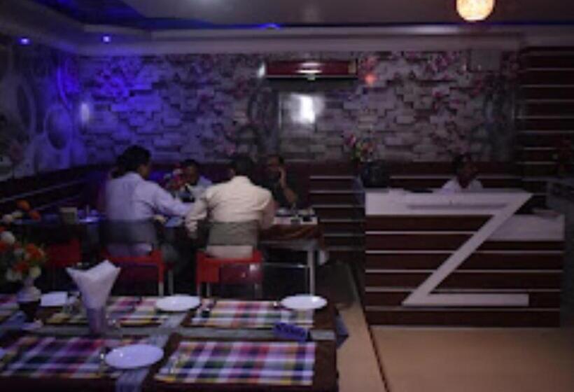 호텔 Midway & Zaika Restaurant Bihar