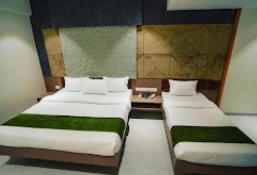 호텔 Modi Samrat Aurangabad