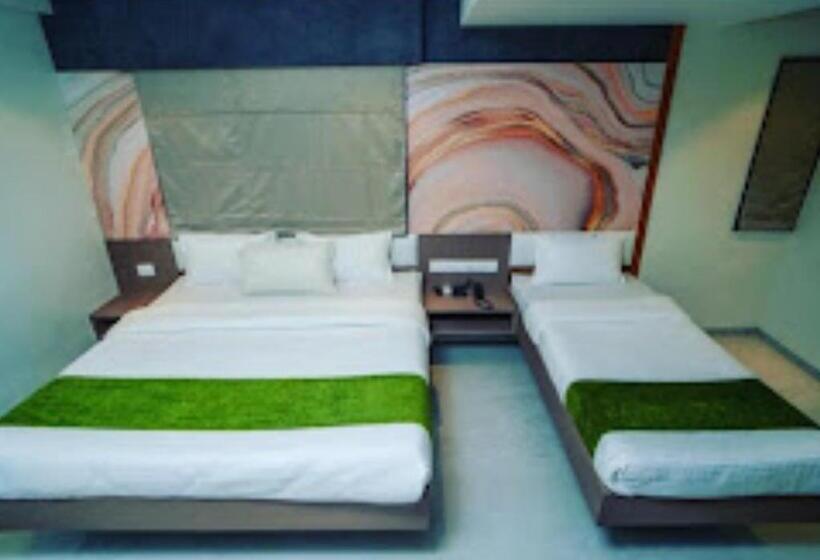 호텔 Modi Samrat Aurangabad