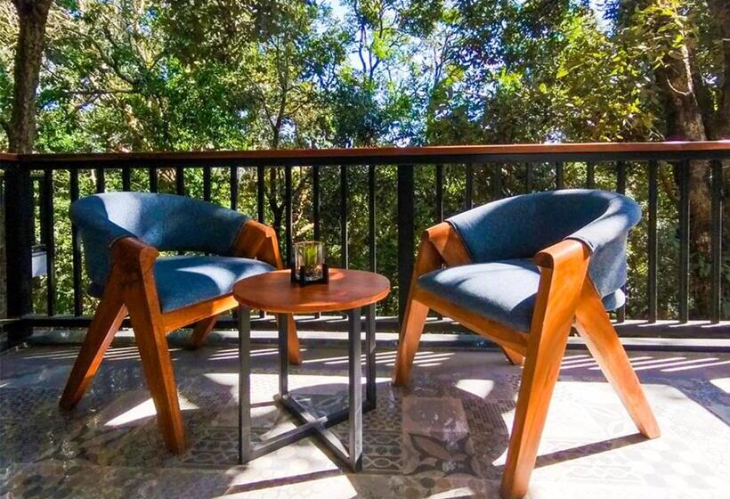 فندق Moustache Bhimtal Luxuria, Nainital