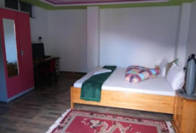 ホテル North Hill Arunachal Pradesh