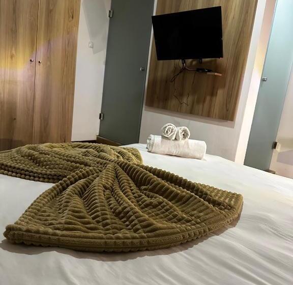 فندق Guesthouse Malagueta Inn Ii