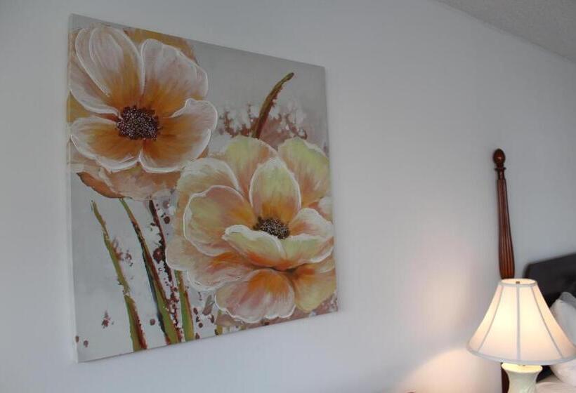 酒店 Premium Rooms By Midtown Inn