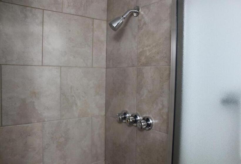 酒店 Premium Rooms By Midtown Inn