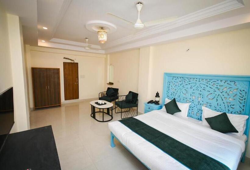 Hotel Raj Residency