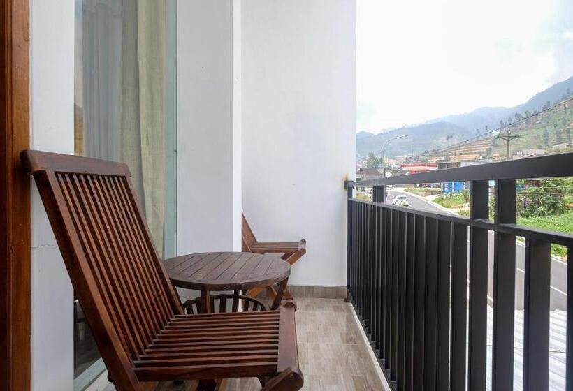 فندق Reddoorz Syariah Near Gerbang Dieng 2