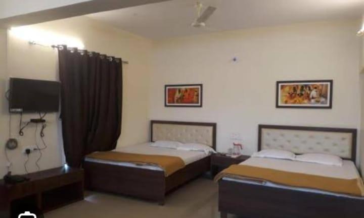 فندق Somnath Guest House