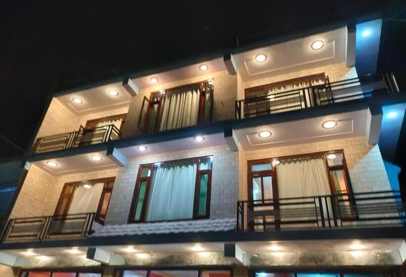 酒店 Splendour Food And Stay