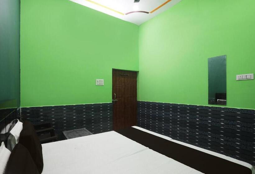 Отель Spot On Classic Palace