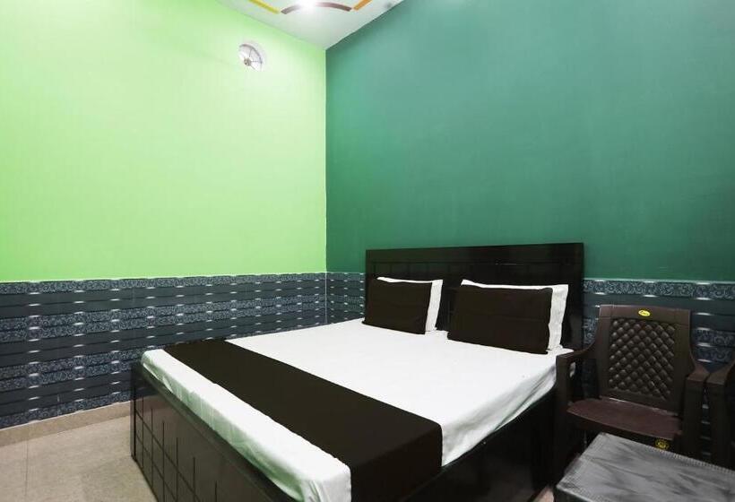 Отель Spot On Classic Palace