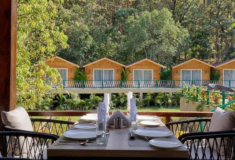 בית מלון כפרי Stone Wood Jungle Resort, Dandeli