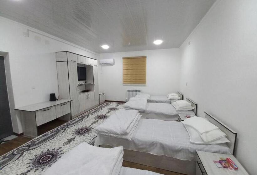 فندق Stork House