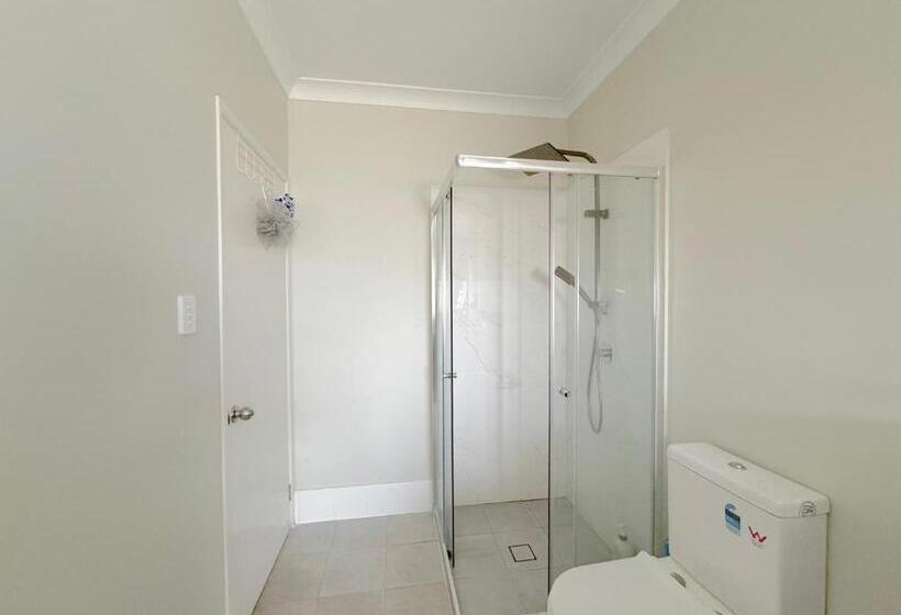 호텔 Sydney Farm Stay    Live With Nature And Animals
