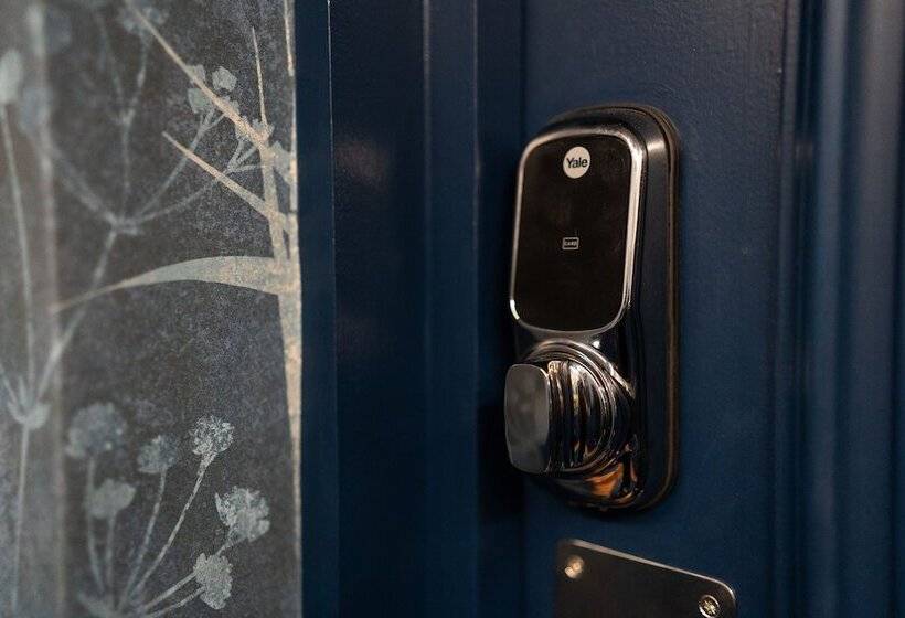 Отель The Hyde   At Dunning S Bar