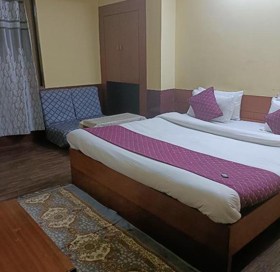 בית מלון כפרי The Lhonark Leisure