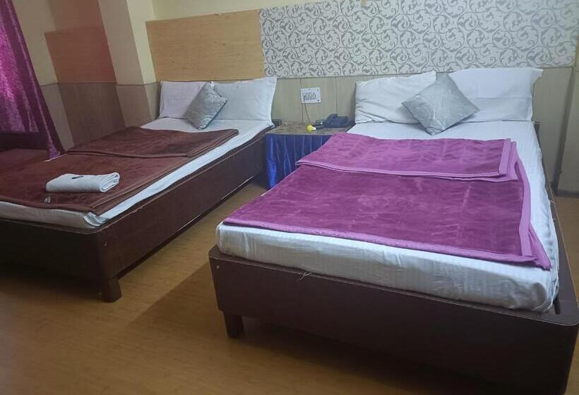 בית מלון כפרי The Lhonark Leisure