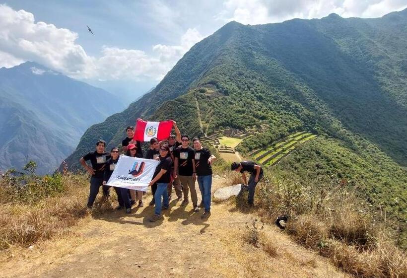 هتل The Wooden House