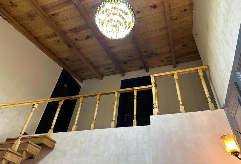 בית מלון כפרי Super Collection O Mall Road Nainital