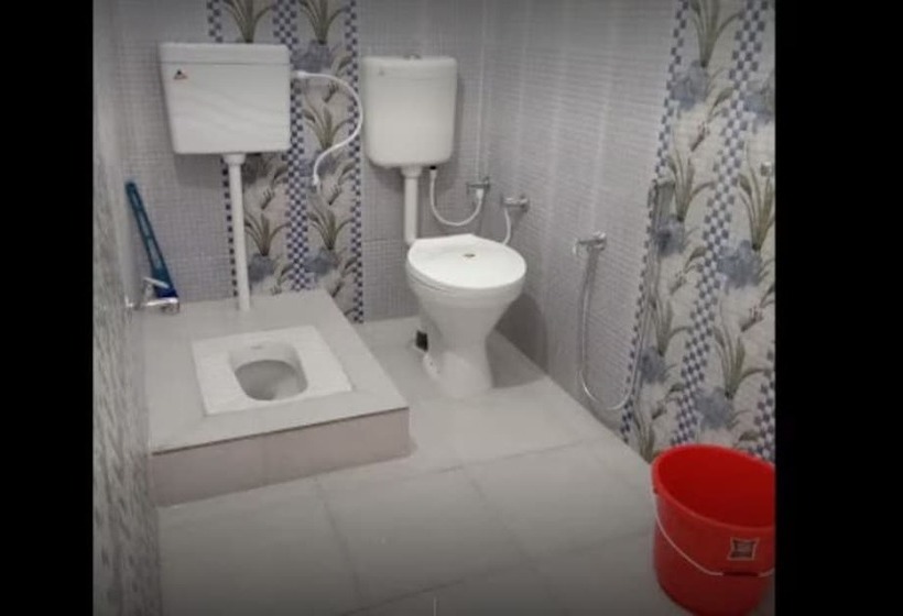 ホテル Vivek Palace And Restaurant, Barkot