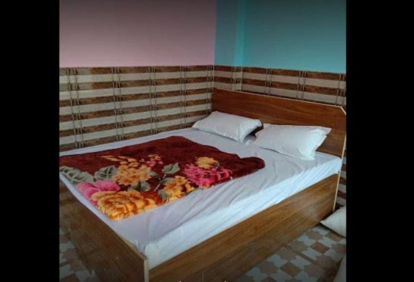 ホテル Vivek Palace And Restaurant, Barkot