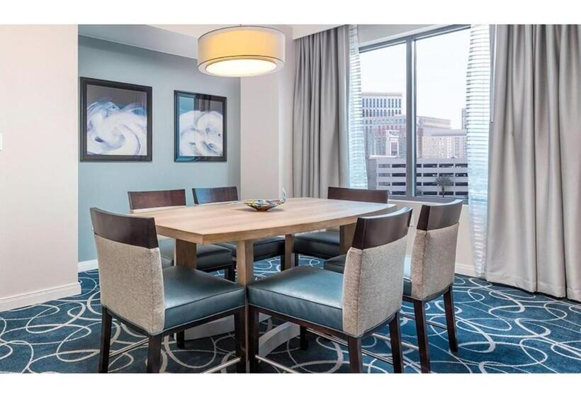 Our Luxury Condo Awaits You A The Desert Blue, Moments From The Strip   Special Offer Now!