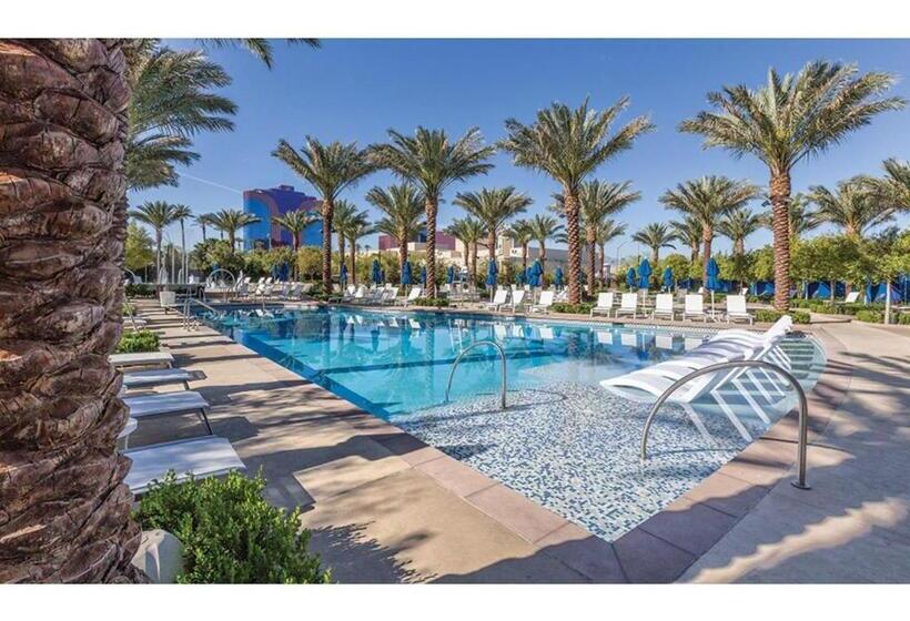 Our Luxury Condo Awaits You A The Desert Blue, Moments From The Strip   Special Offer Now!