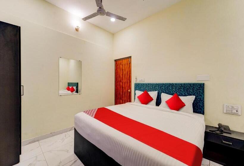 Oyo Flagship Hotel Sanva