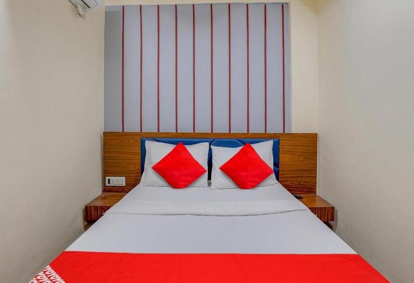 Oyo Hotel Lotus