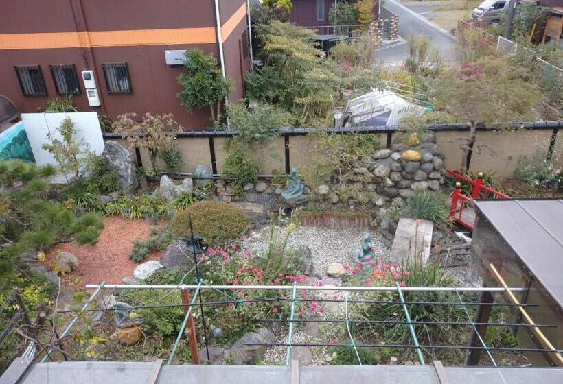Пансион 9 Kingyo: You Can See The Japanese Garden From T Vacation Stay 12822