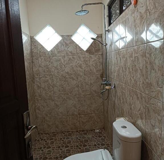 פנסיון Agung Guest House