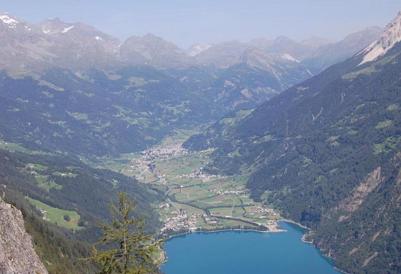 ペンション B&b Alpina