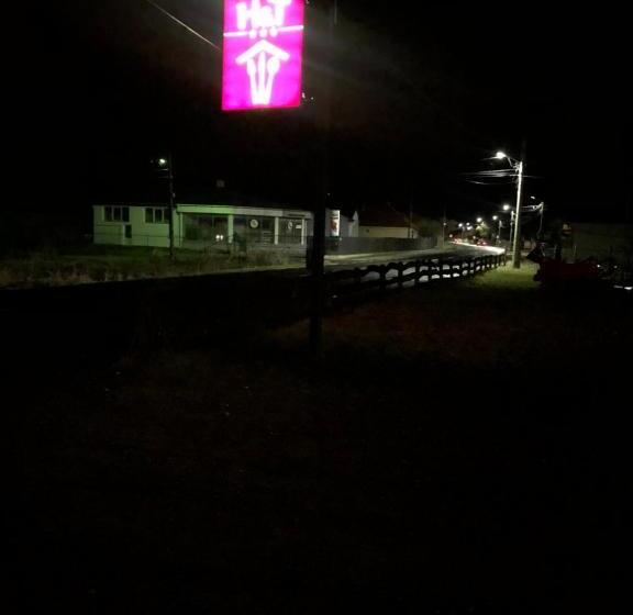 ペンション Haj&tihi Srl