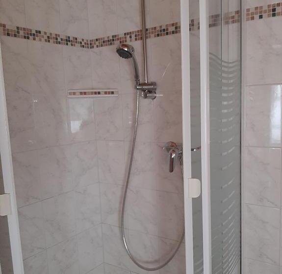 펜션 Haus Stoaröserl