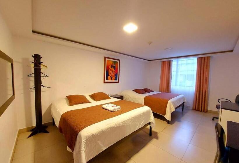 پانسیون Siena Inn Hostal