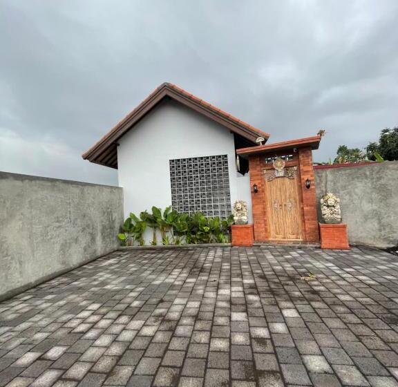 Пансион Lumbung Kubu Canggu