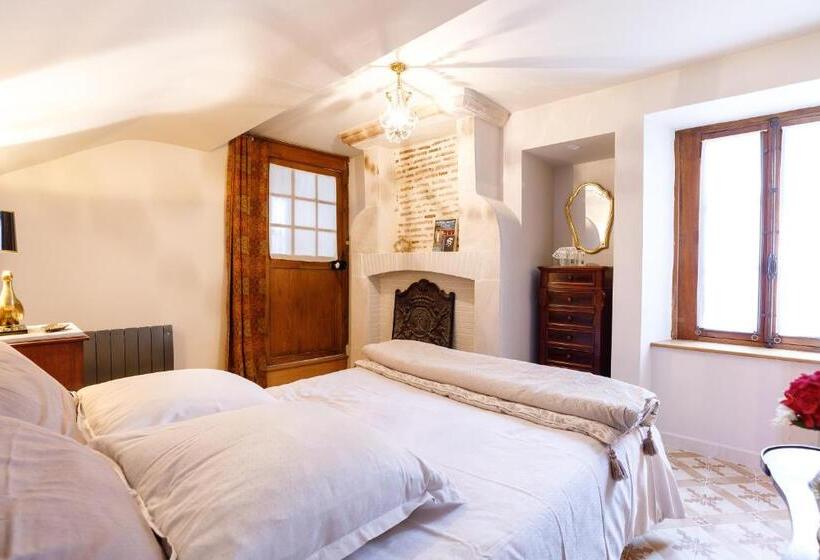 Пансион Madame M S Maison Des Mots