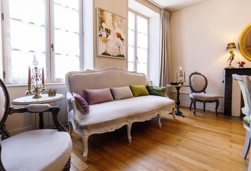 Пансион Madame M S Maison Des Mots