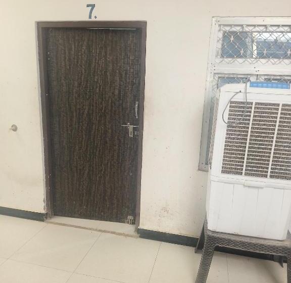 بنسيون Mateshwari Guest House