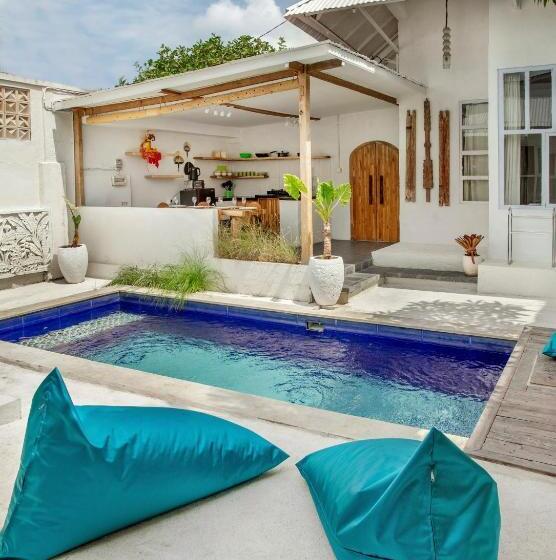 פנסיון Nirvana Villa