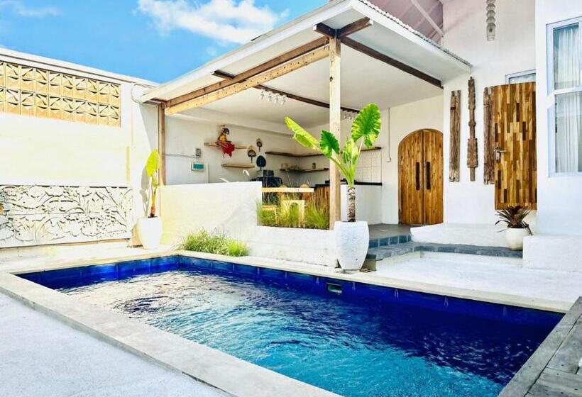 פנסיון Nirvana Villa