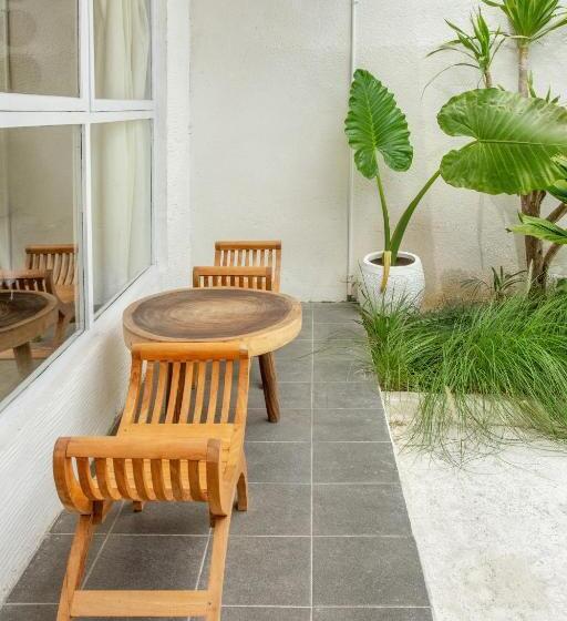 פנסיון Nirvana Villa