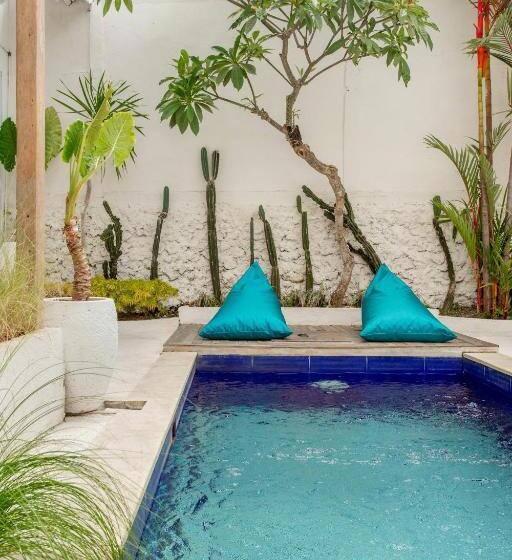 פנסיון Nirvana Villa