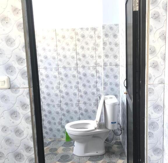 بنسيون Nurbata Holding S Homestay