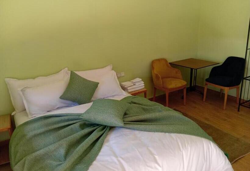 پانسیون Palms Garden