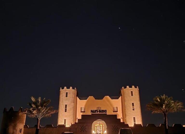 پانسیون Palms Garden