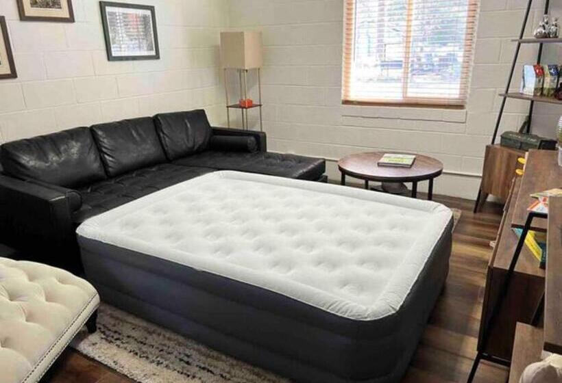 פנסיון Ponderosa Guest Suite