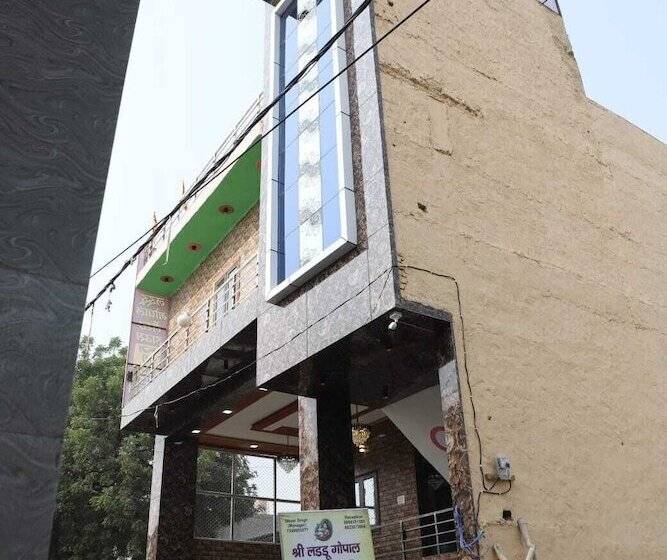 Пансион Shri Laddu Gopal Guest House